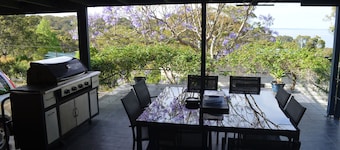 Hyams Beach family holiday home