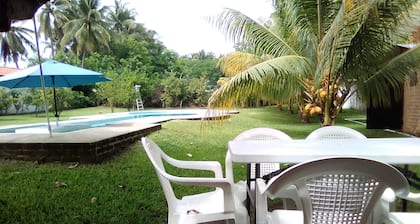 RANCHO BLUE GUITAR PLAYA COSTA AZUL..
