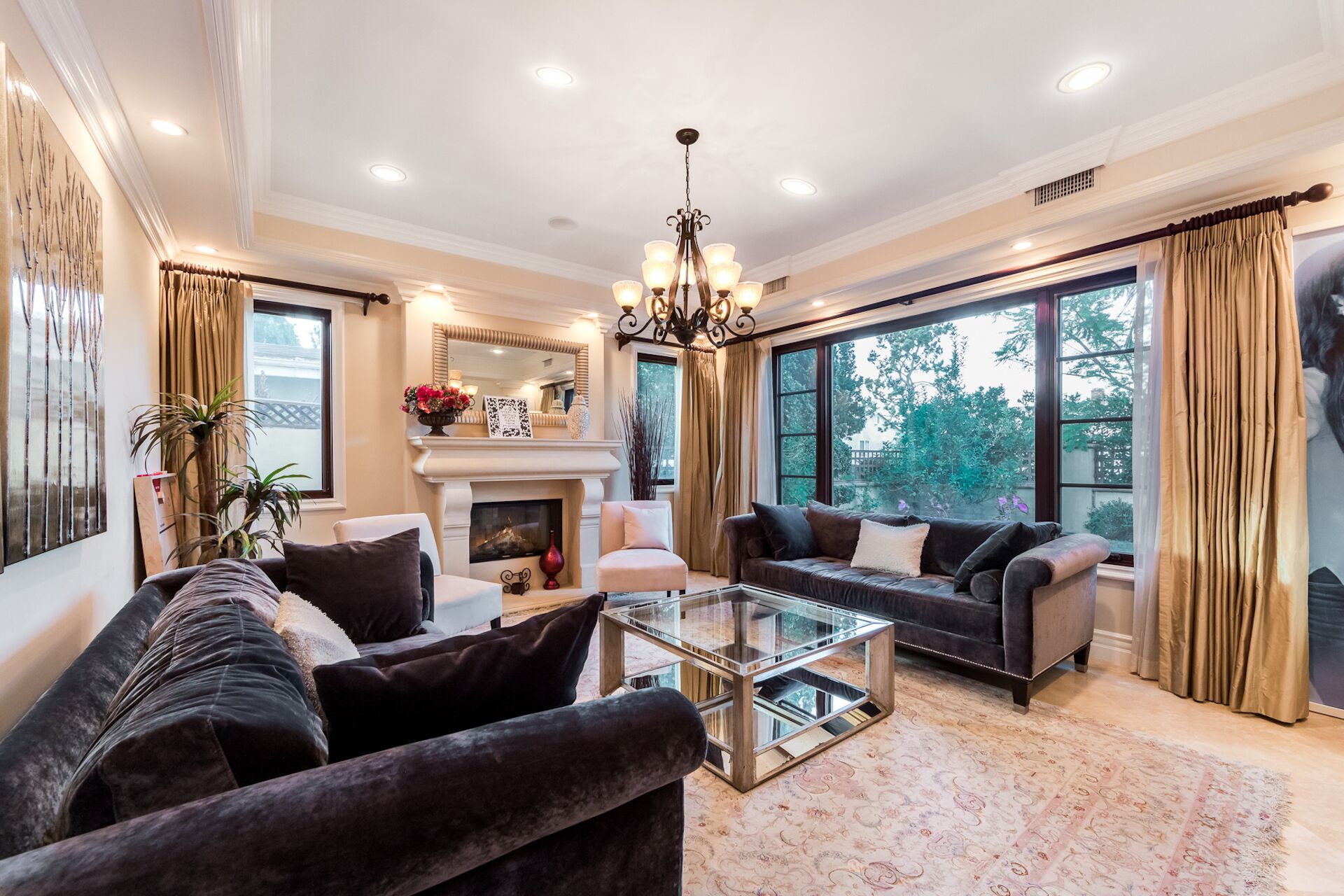 Spacious Mediterranean Home Near LA Attractions