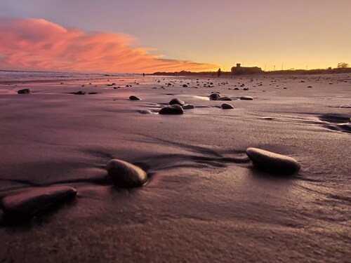 Walk to Beach with with central AC!
