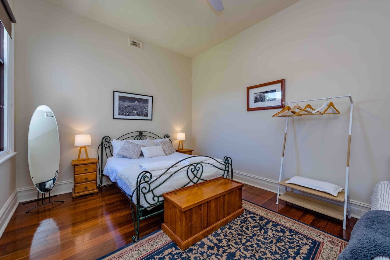 2 bedrooms, iron/ironing board, travel cot, WiFi