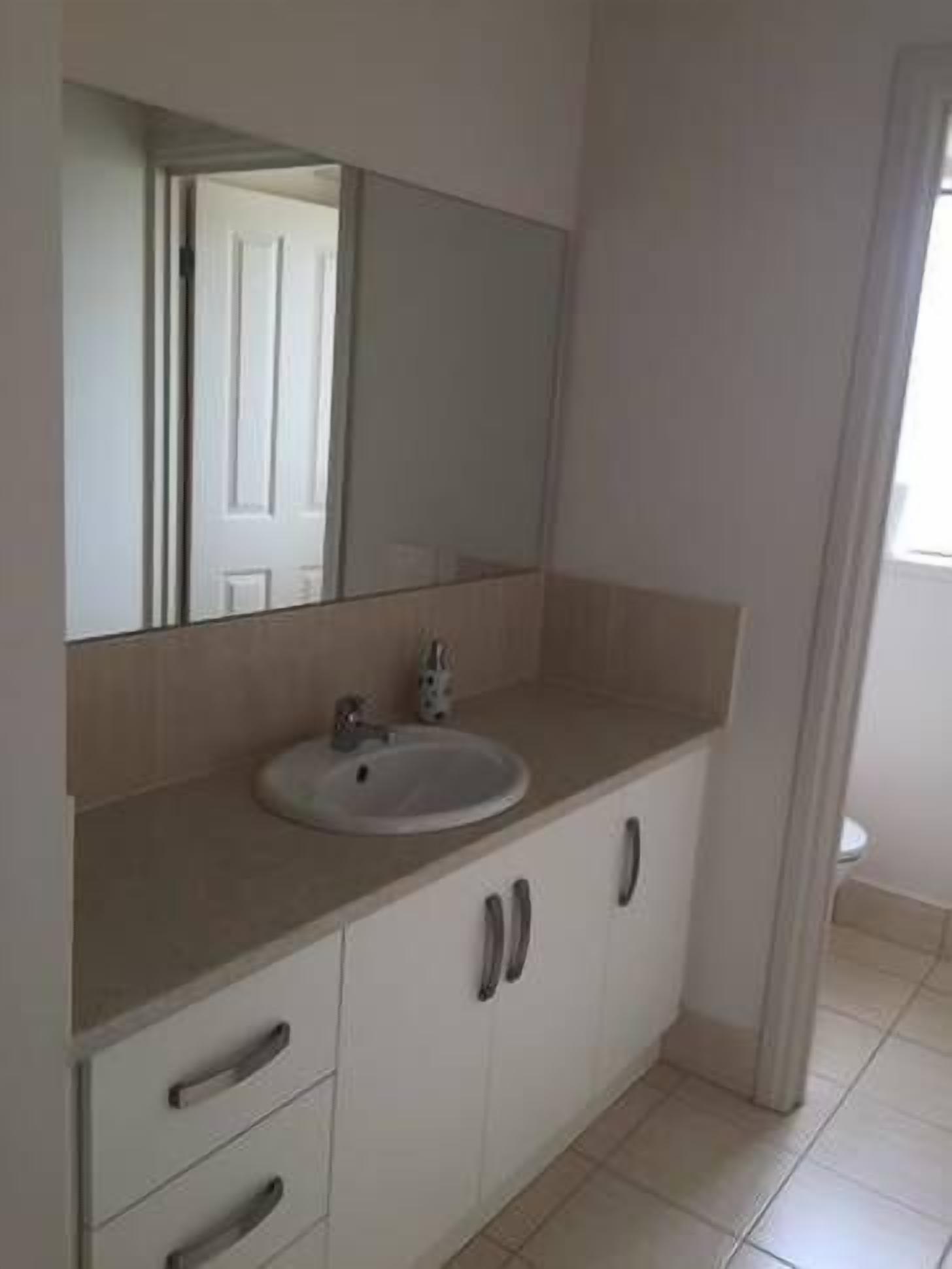 Atkon escape - Pt Vincent — image 15