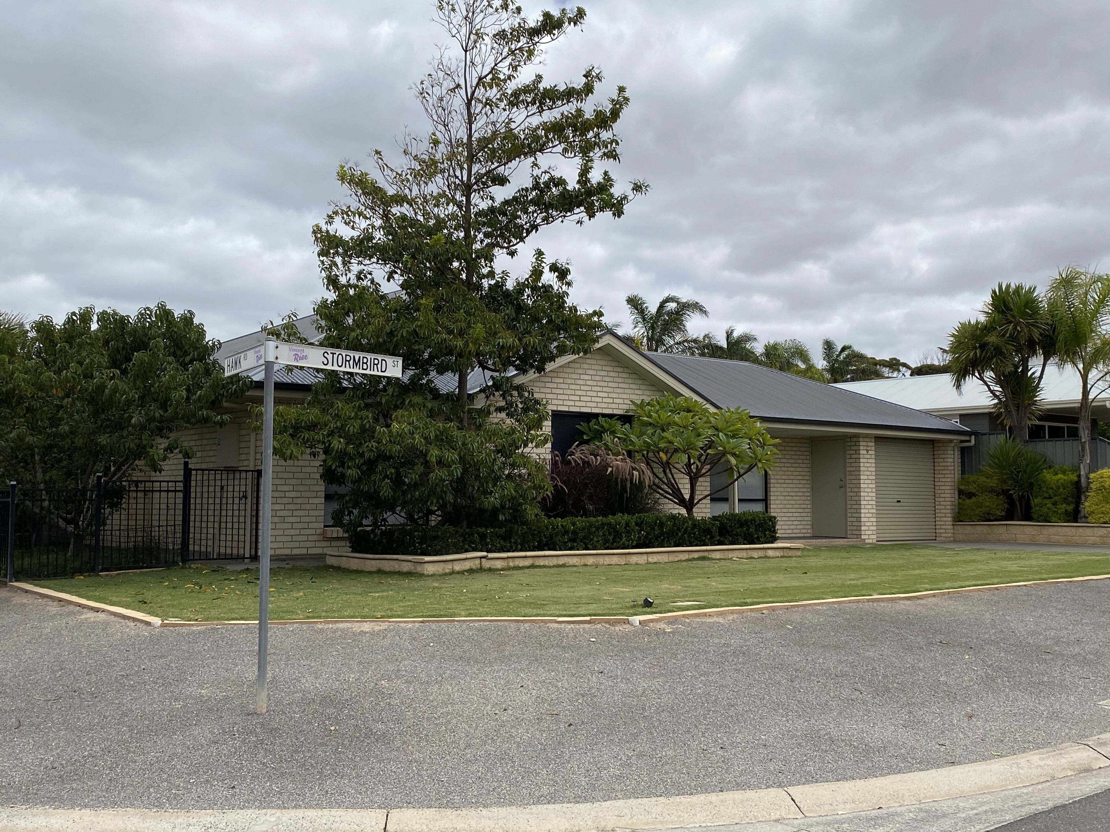 Atkon escape - Pt Vincent — image 2