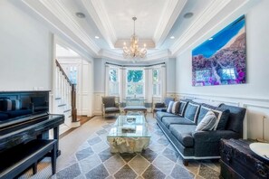 Smart TV, fireplace, DVD player, foosball - Bridgehampton Estate, Private Tennis, Minutes from Ocean Beaches (Water Mill)