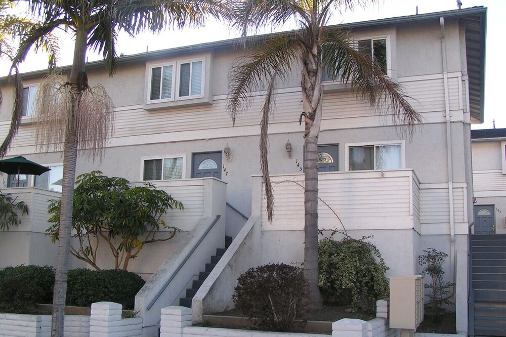 1 Block From The Beach!