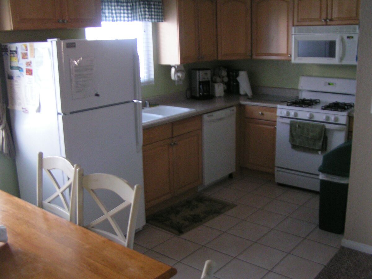 1 Block From The Beach!