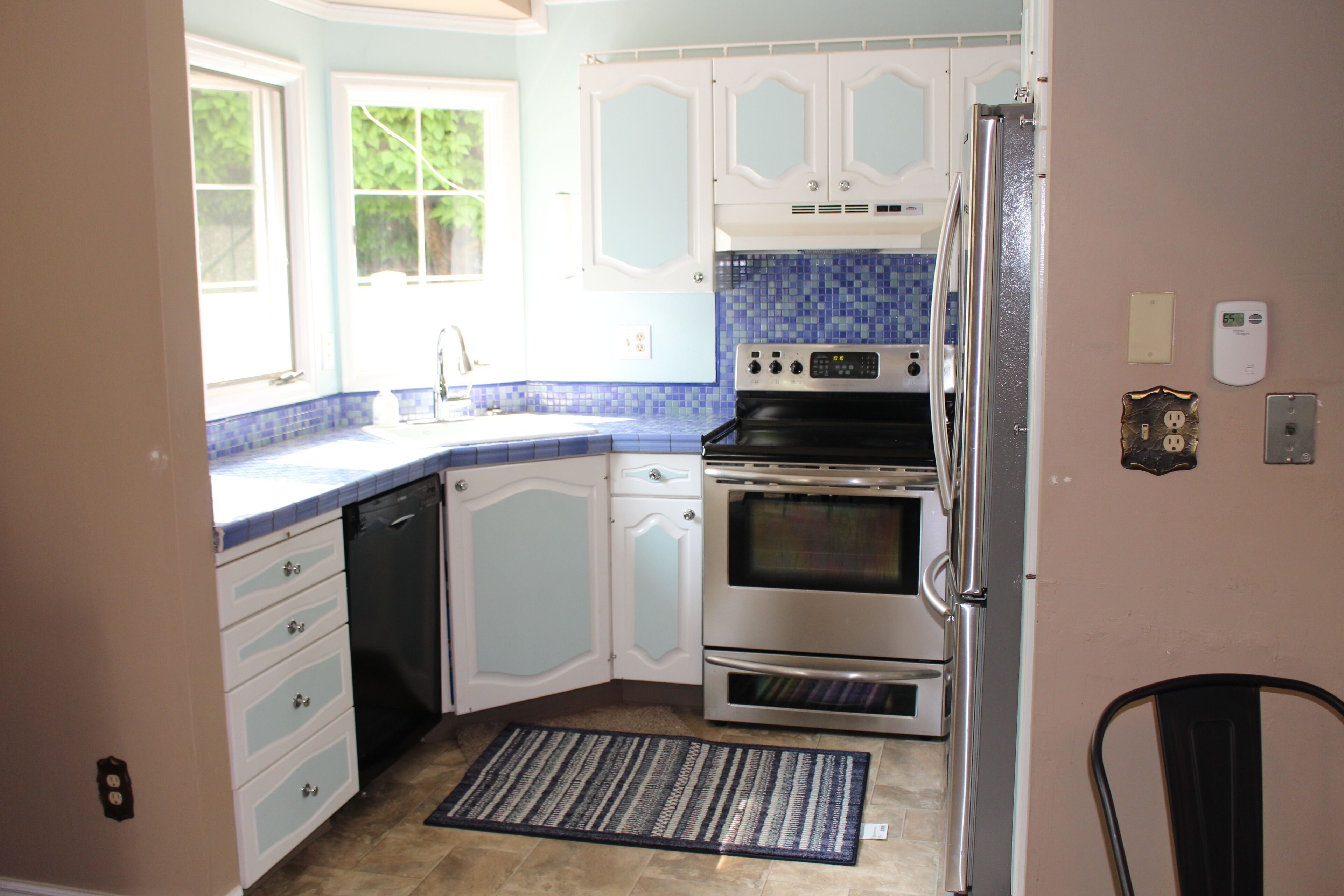 NEWLY REMODELED!!Historic Cottage at the White Lily Ranch