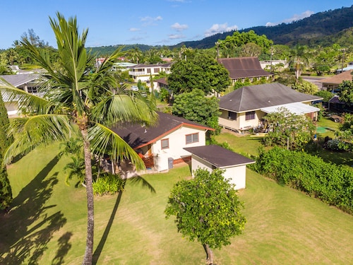 Malolo Cottage - a studio/1ba home near the beach in Hanalei