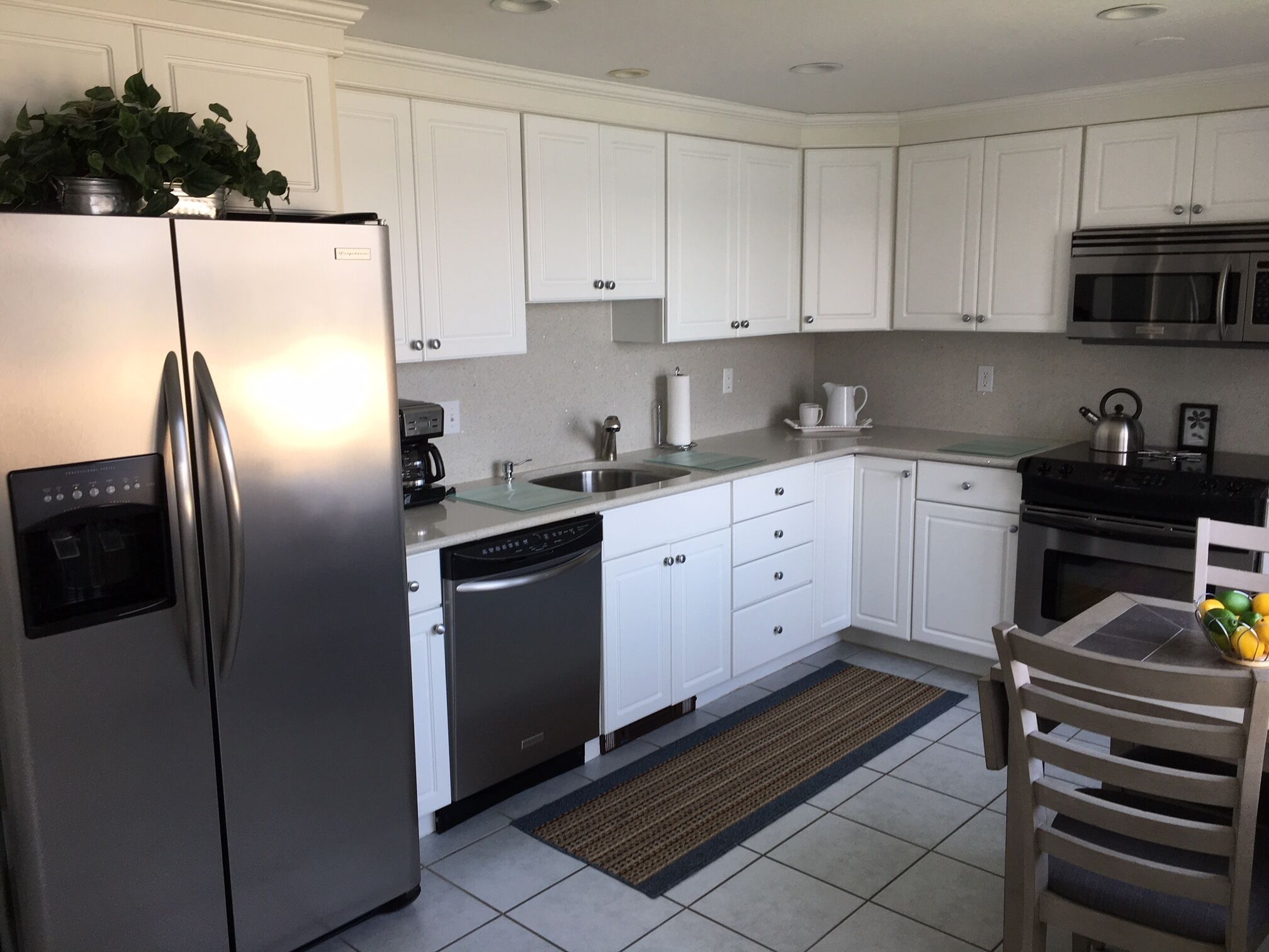 Classic cape on a hill over looking buttermilk bay