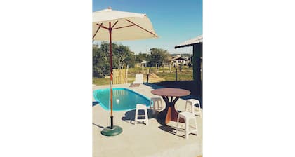 Kaunis talo, jossa on langaton internet, uima-allas ja grilli