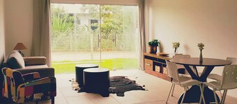 Beautiful house with Wi-Fi, swimming pool and barbecue area