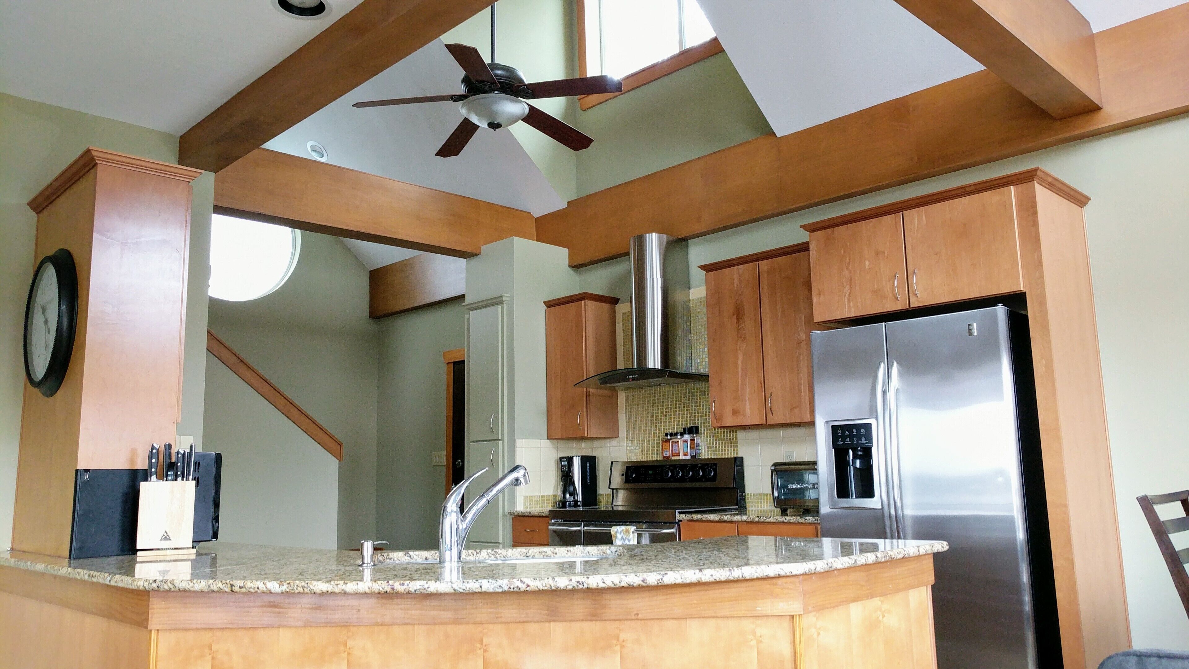 Heavenly Waterfront Retreat with Private Boat Dock in DEEP cove.