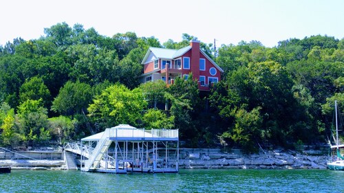 Heavenly Waterfront Retreat with Boat Dock in DEEP cove