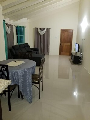 2 bedrooms, individually decorated, individually furnished - Savannah's Place (Ocho Rios)