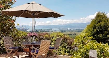 Panoramic views, Swimming Pool, Exceptional Cottage