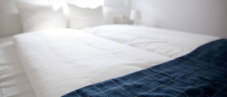 2 bedrooms, iron/ironing board, WiFi, bed sheets