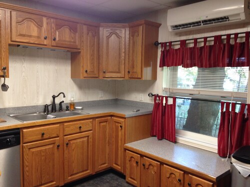 Farm cottage for football/graduation weekends.