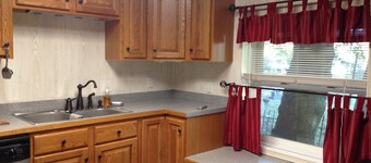 Farm cottage for football/graduation weekends.