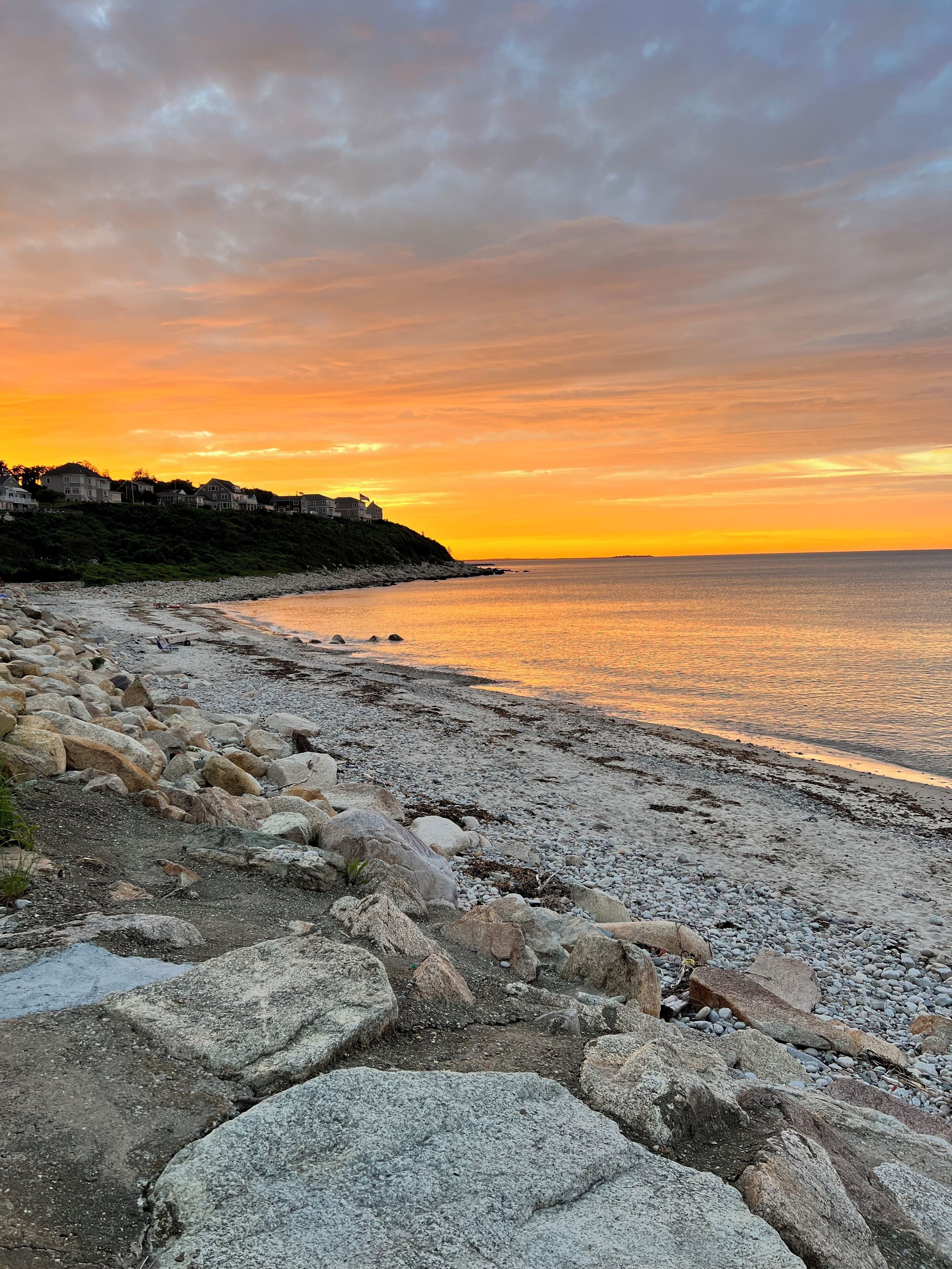 Nær stranden, solsenger og strandhåndklær