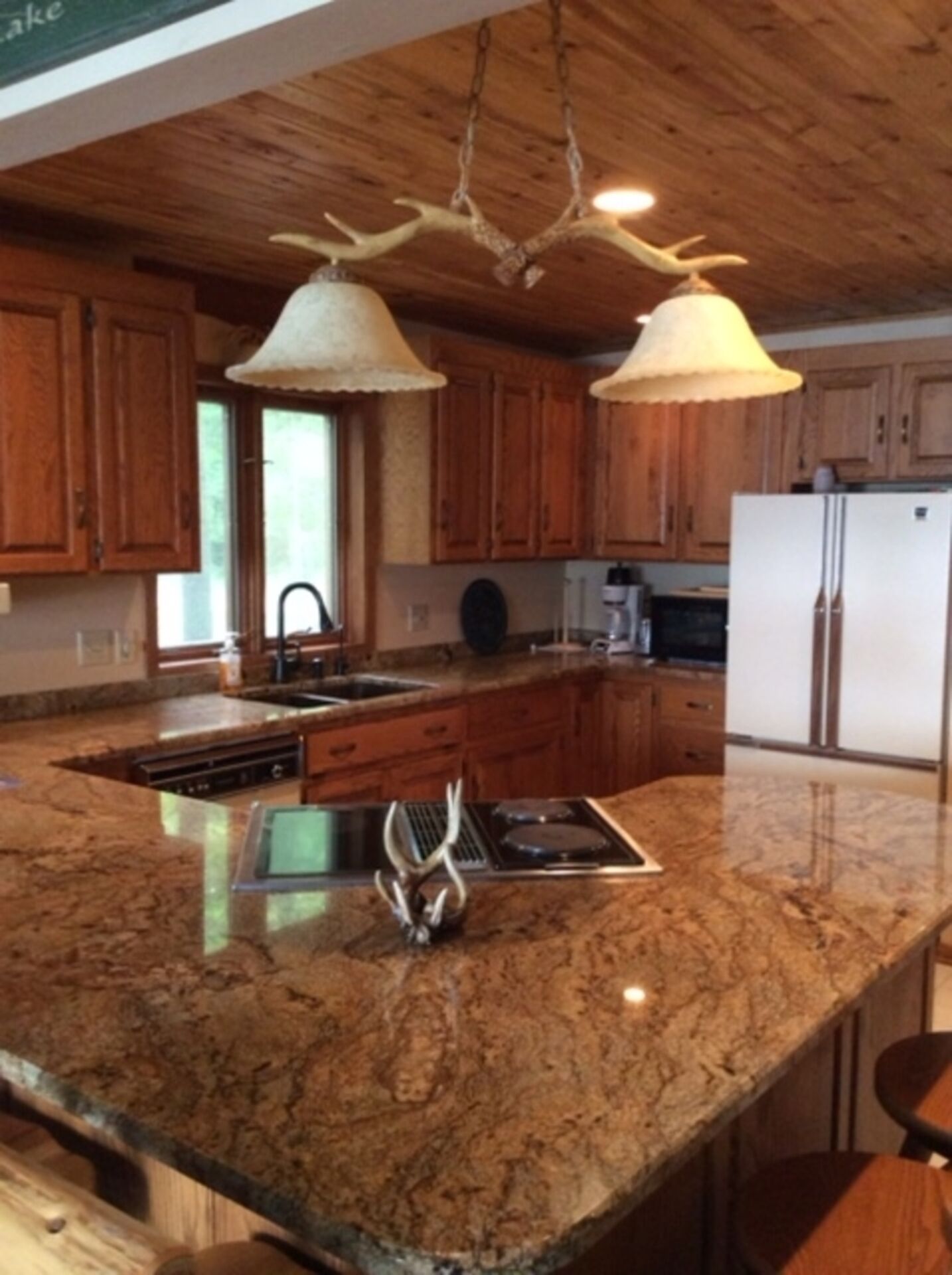 Beautiful Lake Cabin Steps From The Water