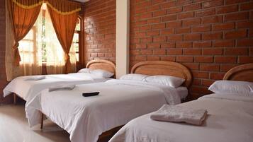 Family Shared Dormitory | Blackout drapes, iron/ironing board, free WiFi, bed sheets