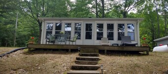 Quiet Cottage On The Lake