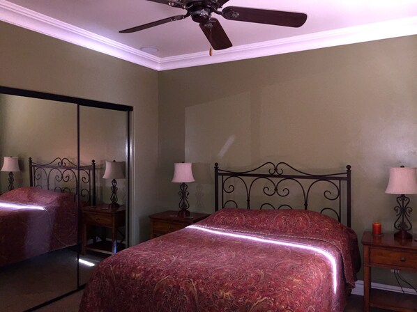 4 bedrooms, free WiFi, bed sheets