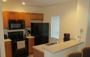 Fully equipped kitchen with new appliances - Venetian Bay Townhome in Quiet Location - VB011 (Kissimmee)