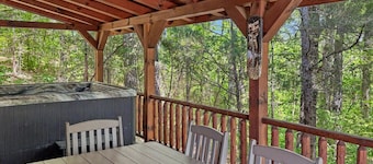 Cedar Ridge Lodge | Hot Tub + Fire + Trail Access