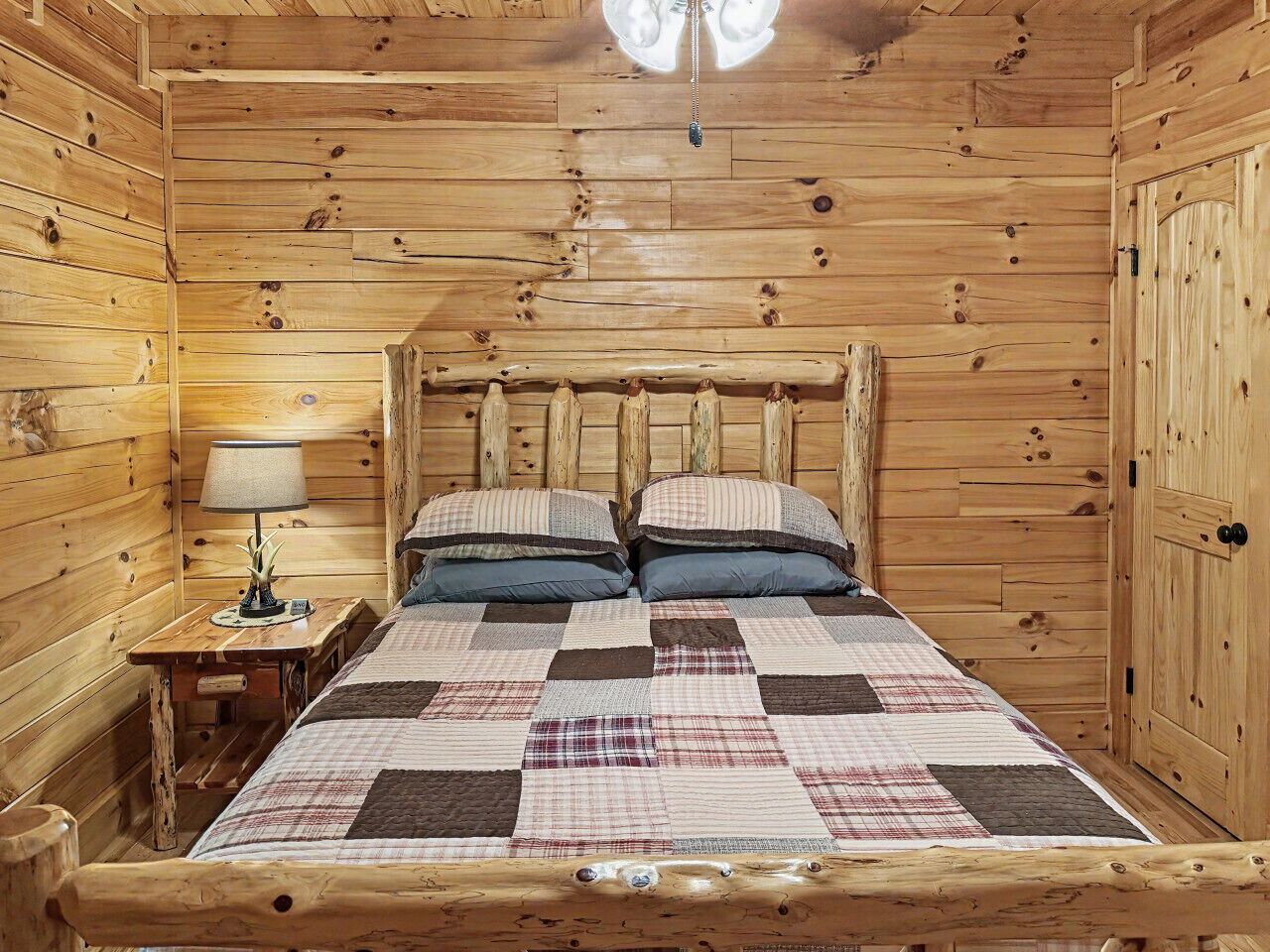 3 bedrooms, iron/ironing board, travel cot, free WiFi