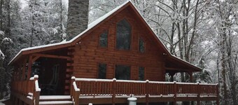 Cedar Ridge Lodge at Ember Hollow | Hot Tub + Fire