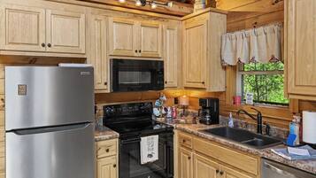 Refrigerador, microondas, horno y lavavajillas