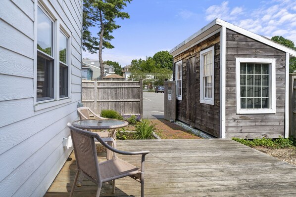 Outdoor dining - The best place for the money!!! (Portland)