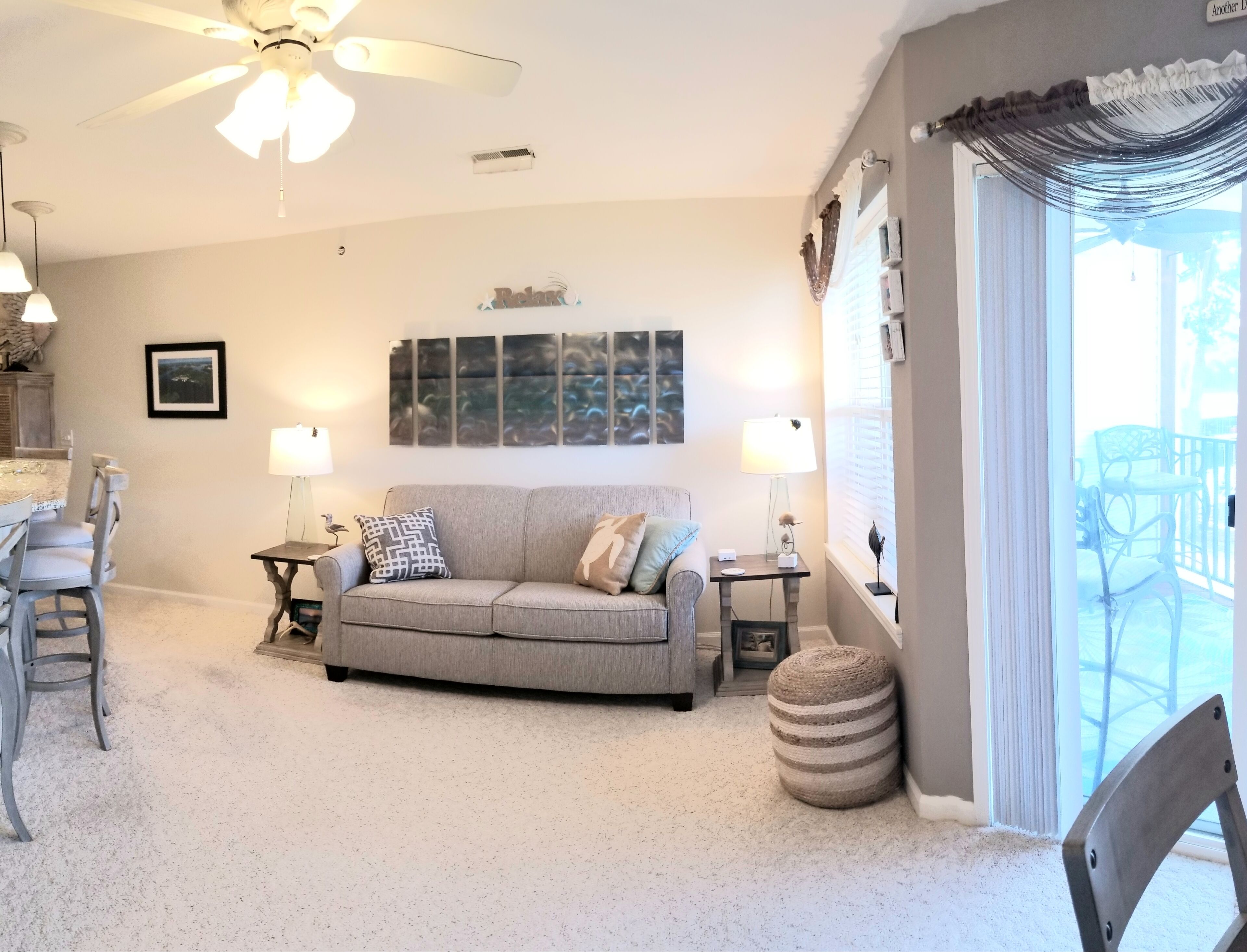 Recently Redecorated Lake Front Unit Located in Lake Ozarks 17,000 acre Park 