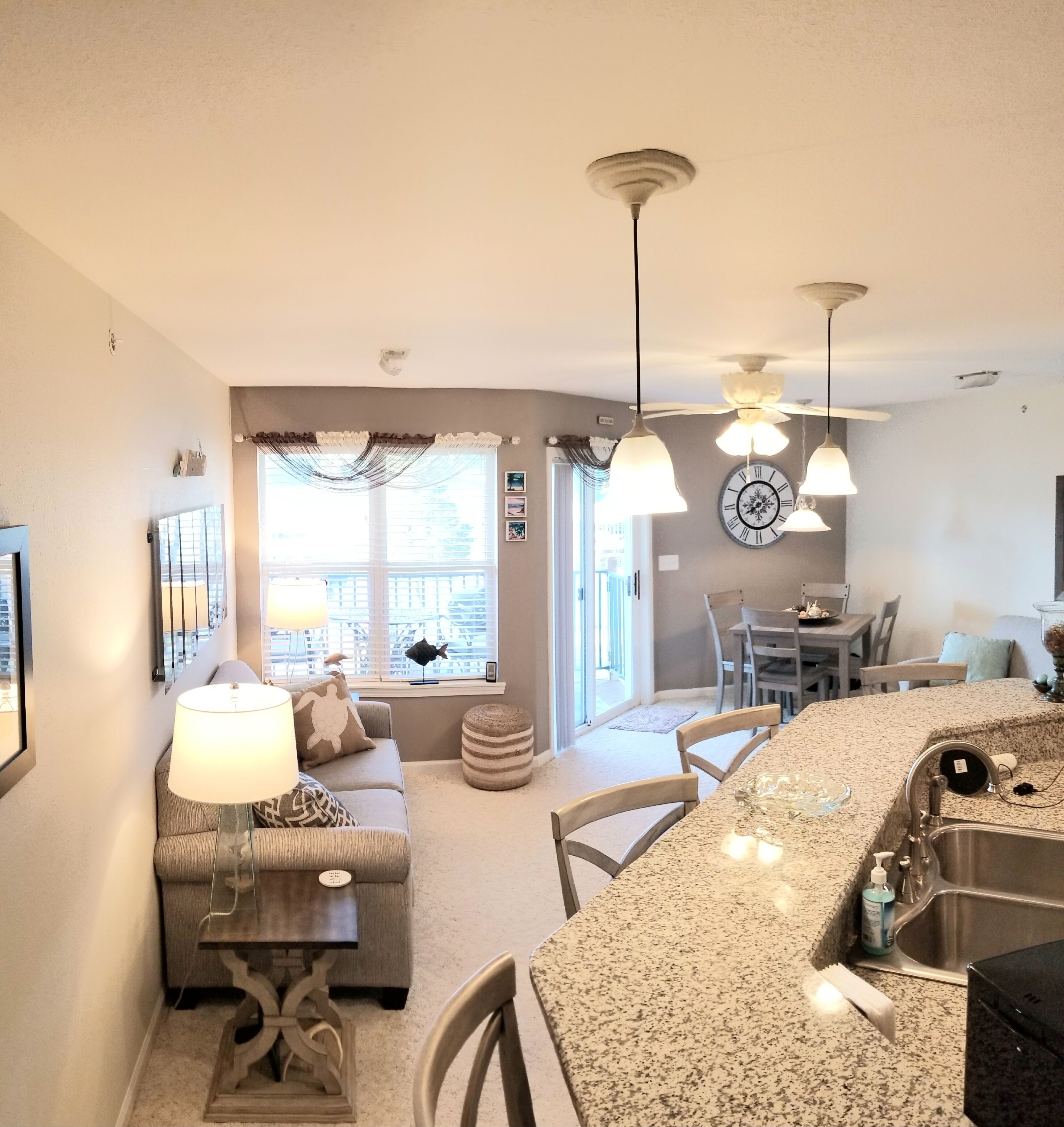 Recently Redecorated Lake Front Unit Located in Lake Ozarks 17,000 acre Park 