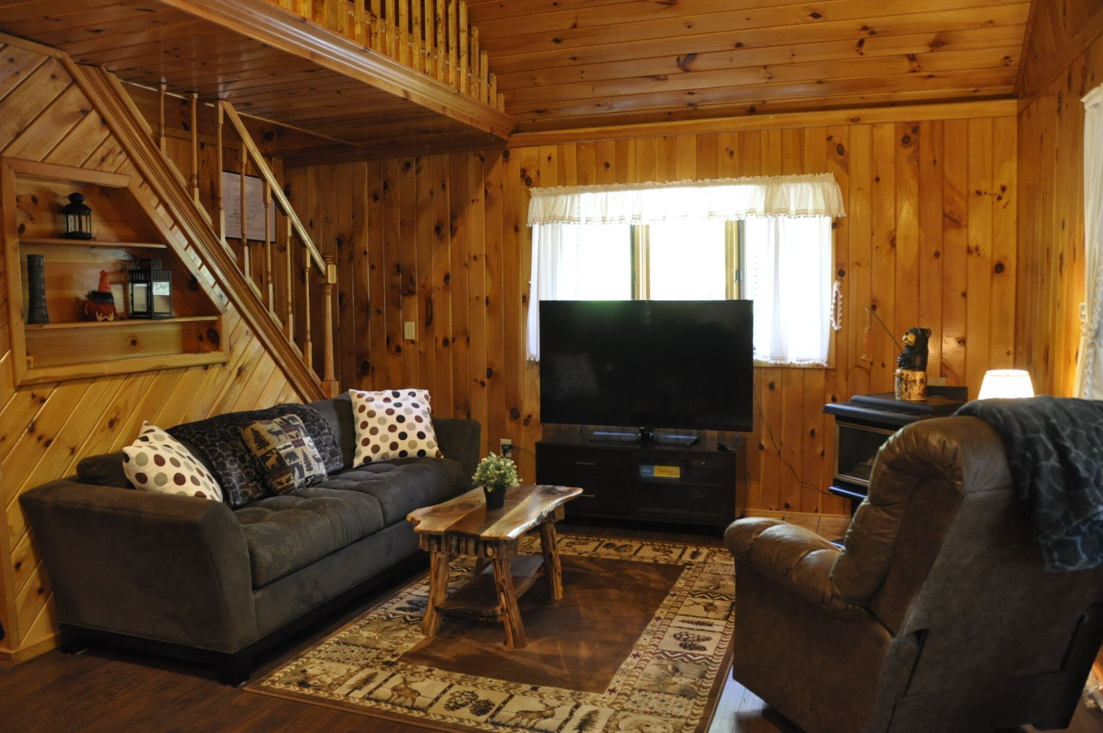 Relax and Enjoy! Private Riverfront Home in Adirondacks W Amazing Views