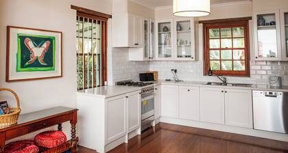 Old Duninald - Historic Farmhouse Experience