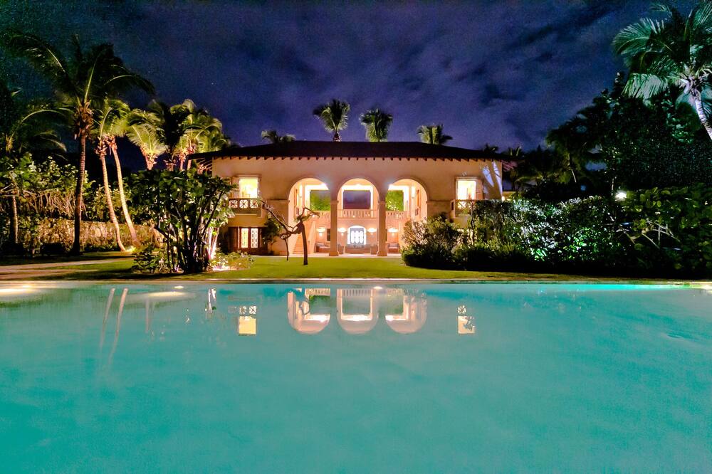 La Serena - Eight Bedroom Villa, Sleeps 16