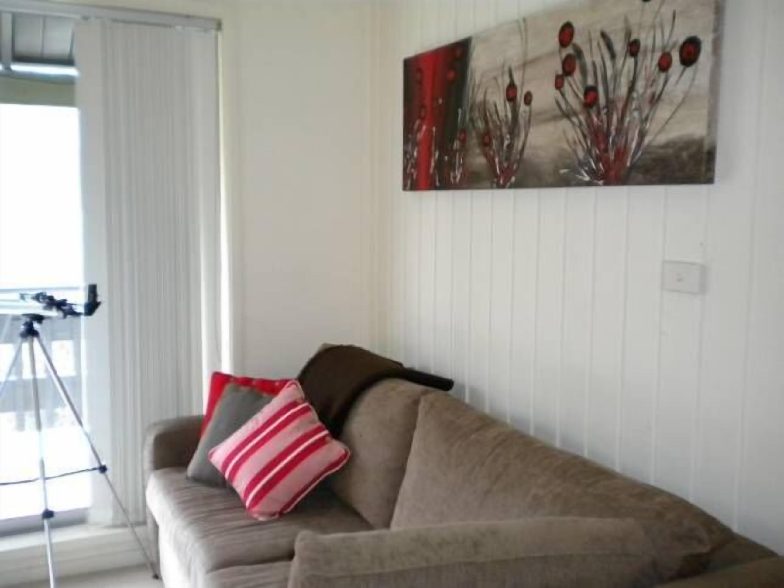 Tombarra 5C Apartment — image 7