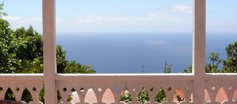 Wunderschönes Lebkuchenhaus - spektakuläre Aussicht und Pool