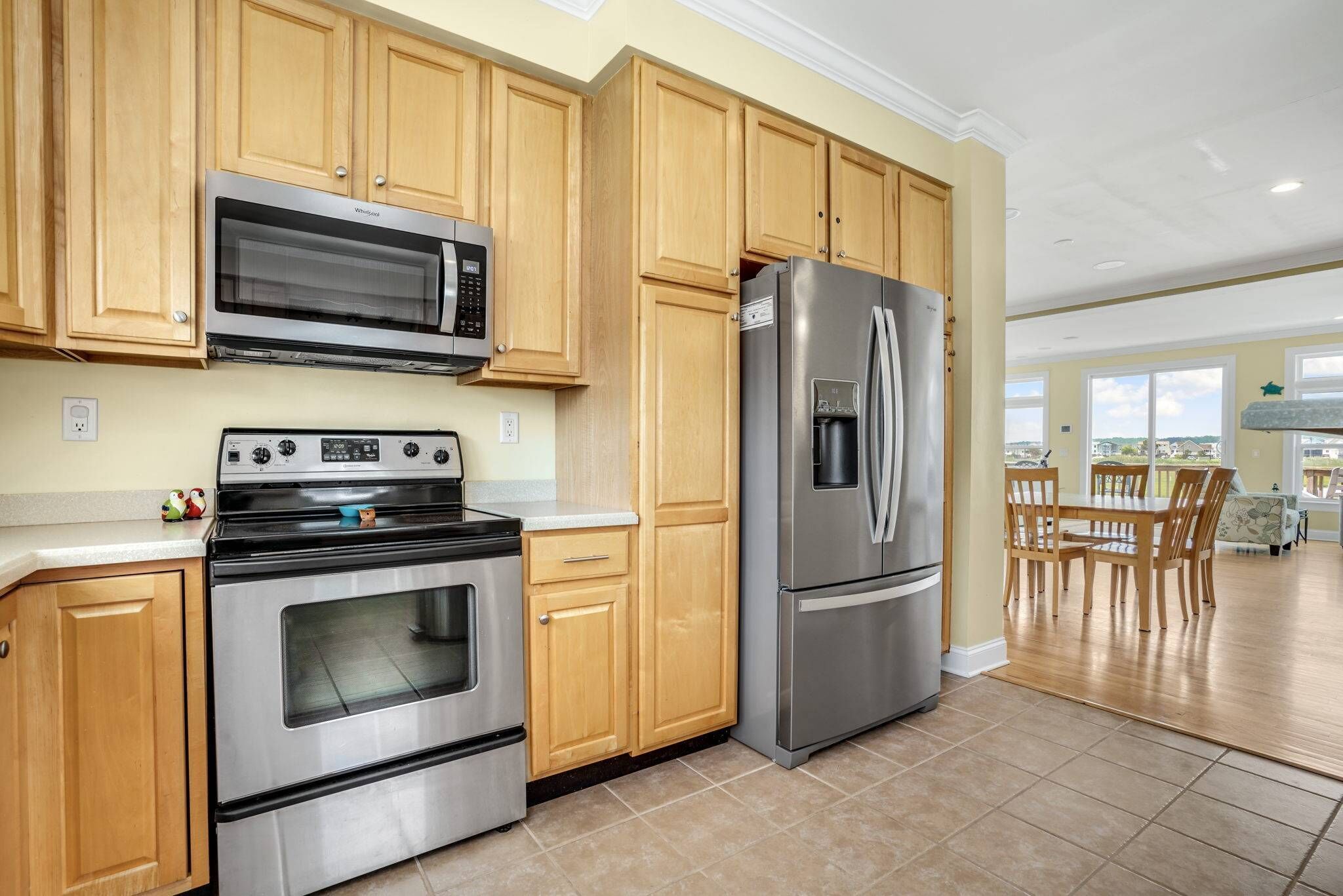 Diving Duck, beautiful waterfront home with boat dock, hot tub, and cozy fireplace