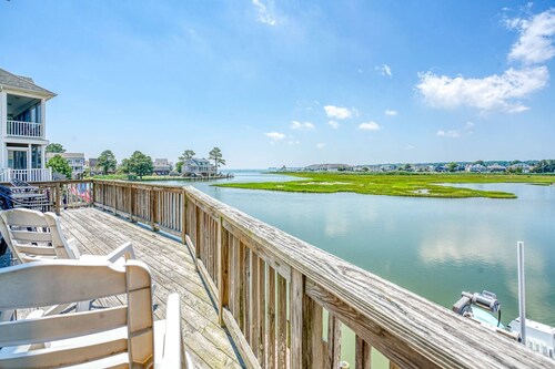 Diving Duck | Waterfront Dock + Hot Tub w/ Captain's Cove Pools & Golf, Pet Friendly 5BR Retreat