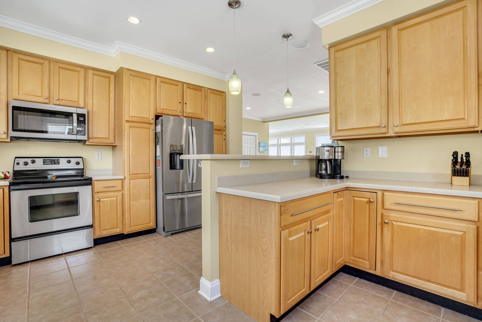 Diving Duck, beautiful waterfront home with boat dock, hot tub, and cozy fireplace