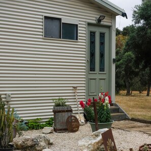 Exterior detail - The Lilypad Esperance (Esperance)