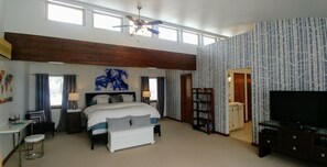 4 habitaciones, tabla de planchar con plancha, wifi y ropa de cama
