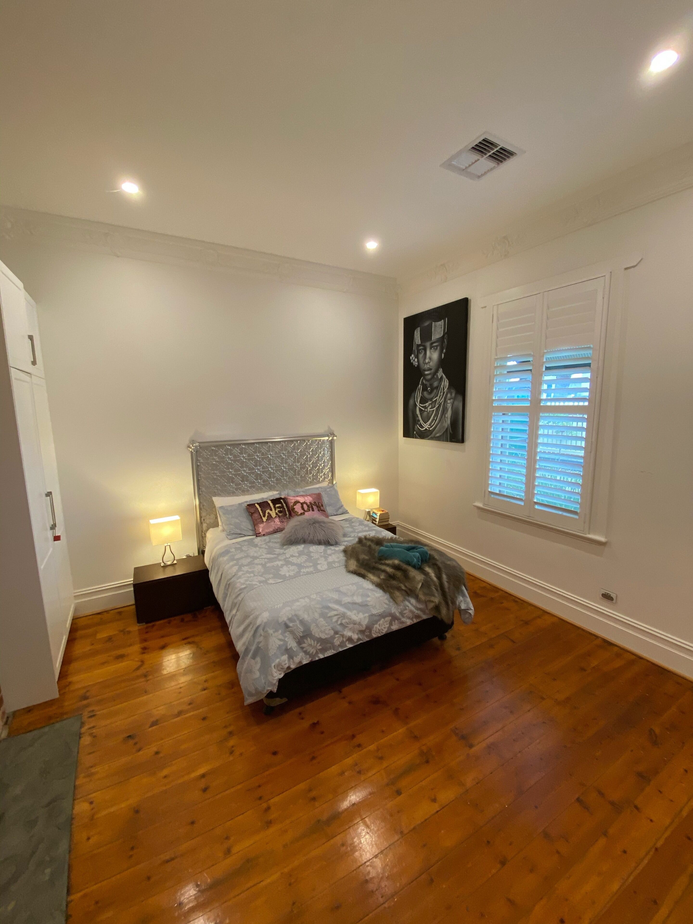 Gorgeous Grange Beach House Getaway - pets allowed — image 15