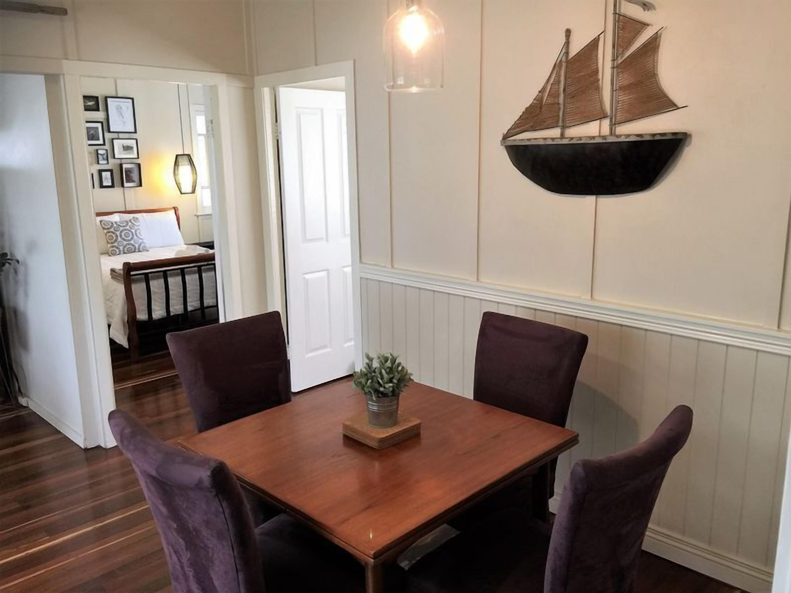 Duk 'n' Willa Beach Cottage — image 18