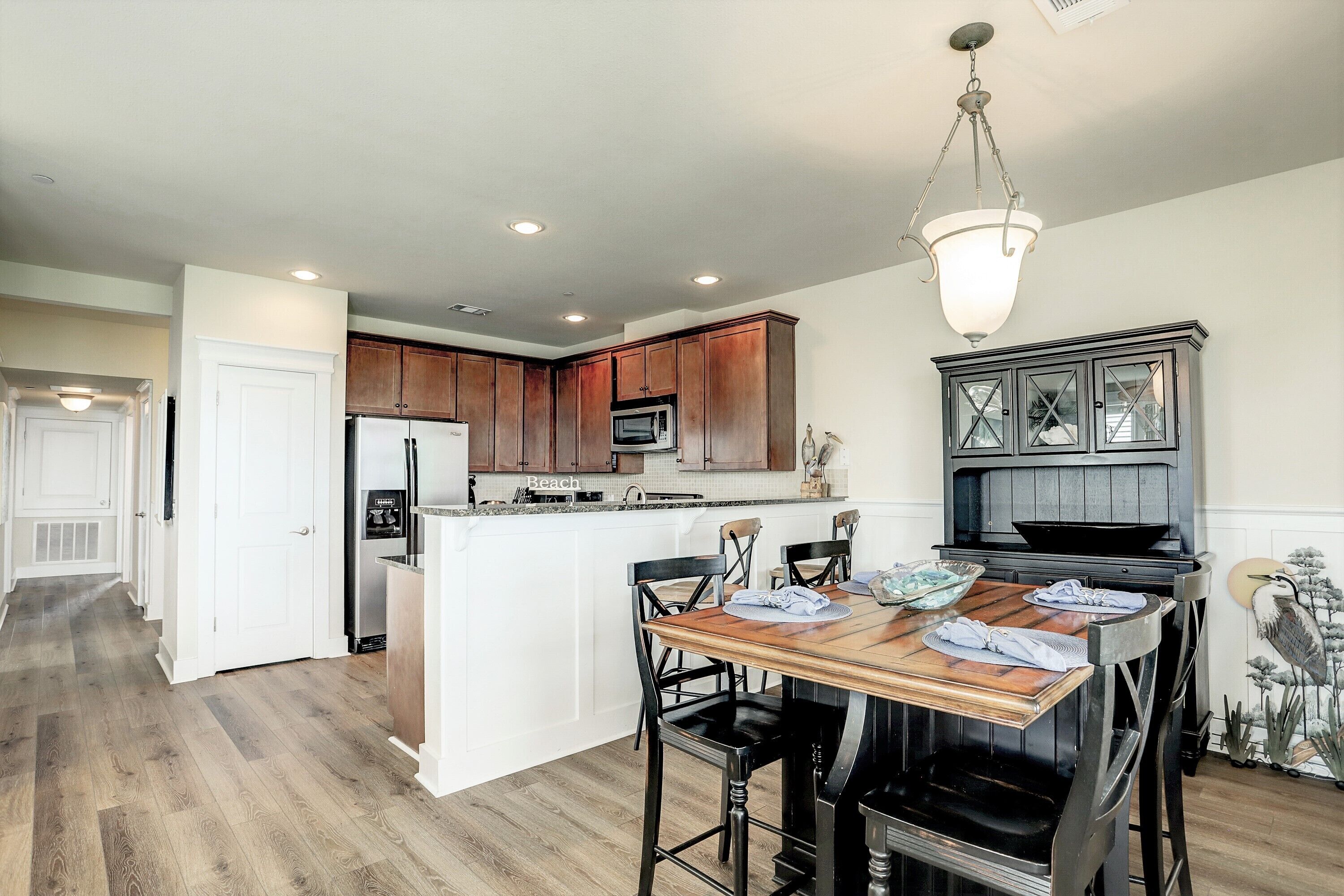 Gorgeous 3/2 condo-just steps from the Beach Club.