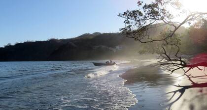 Playa Ocotal, 12 min. caminar, condominio 2BR Villa Dolce Vita,