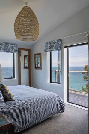 3 室のベッドルーム、アイロン / アイロン台、WiFi、ベッドシーツ